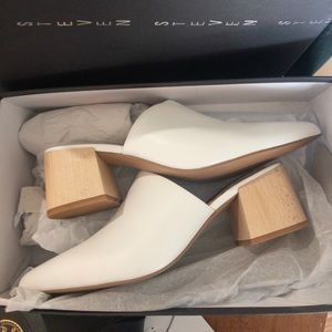 Steve Madden White mules- brand new